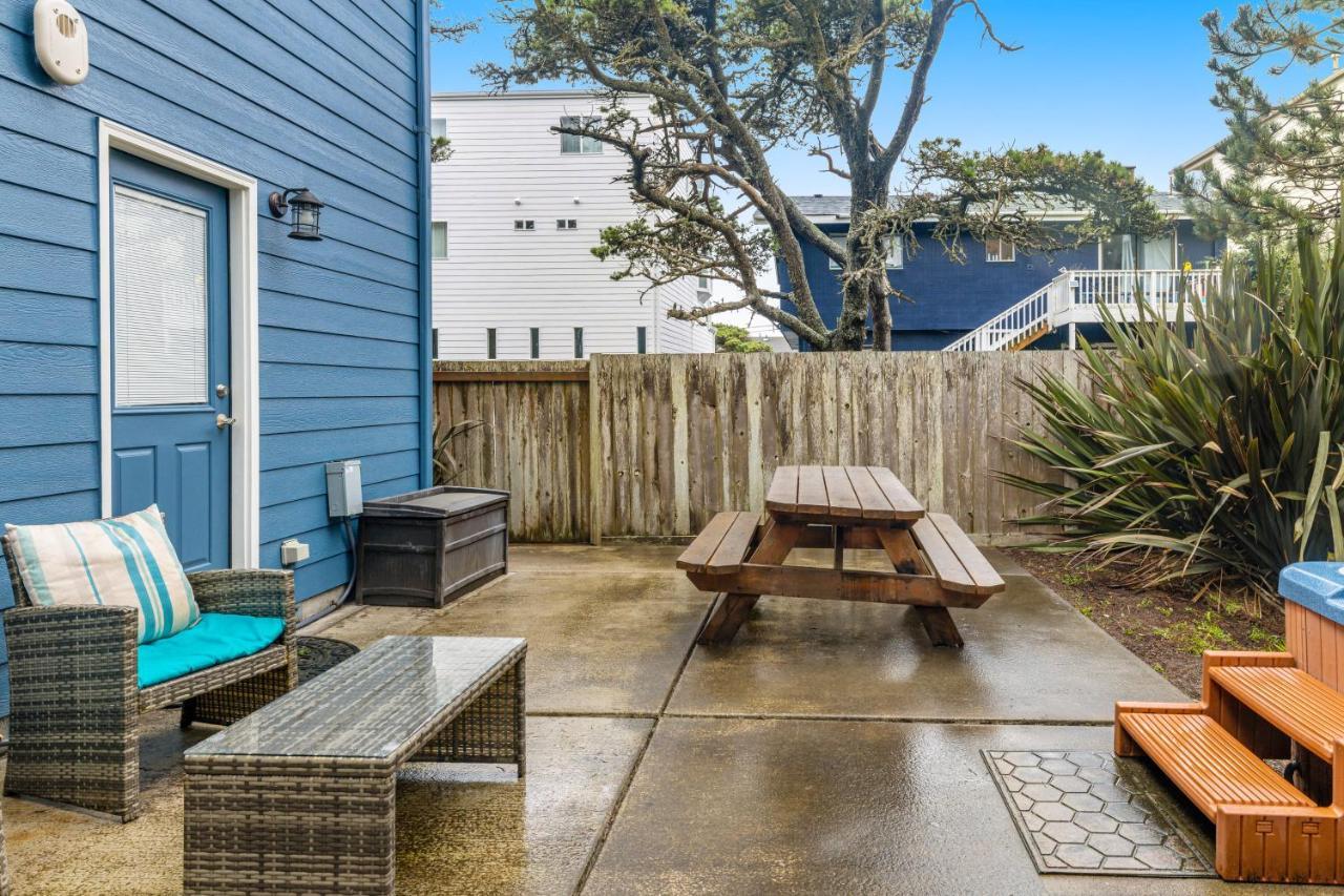 Gone Coastal Villa Lincoln City Bagian luar foto