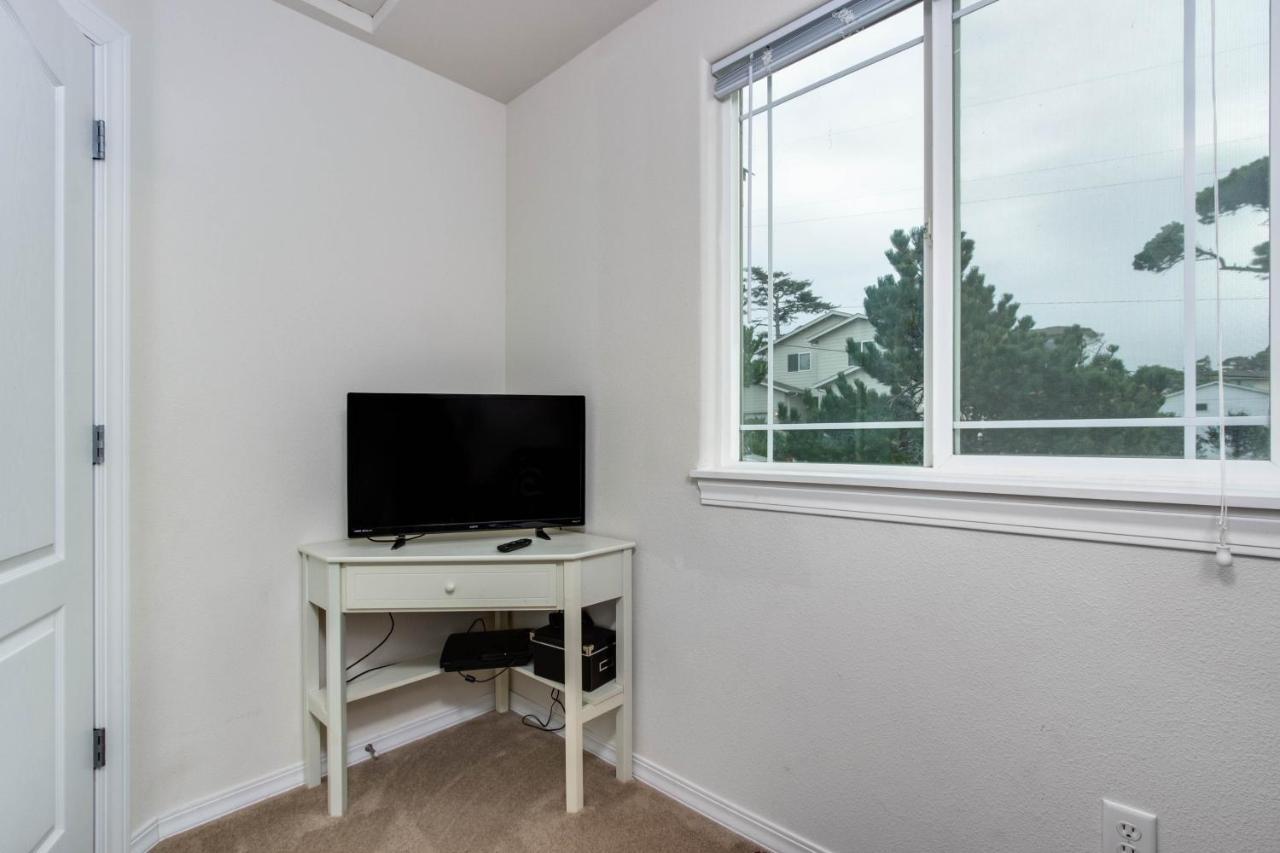 Gone Coastal Villa Lincoln City Bagian luar foto
