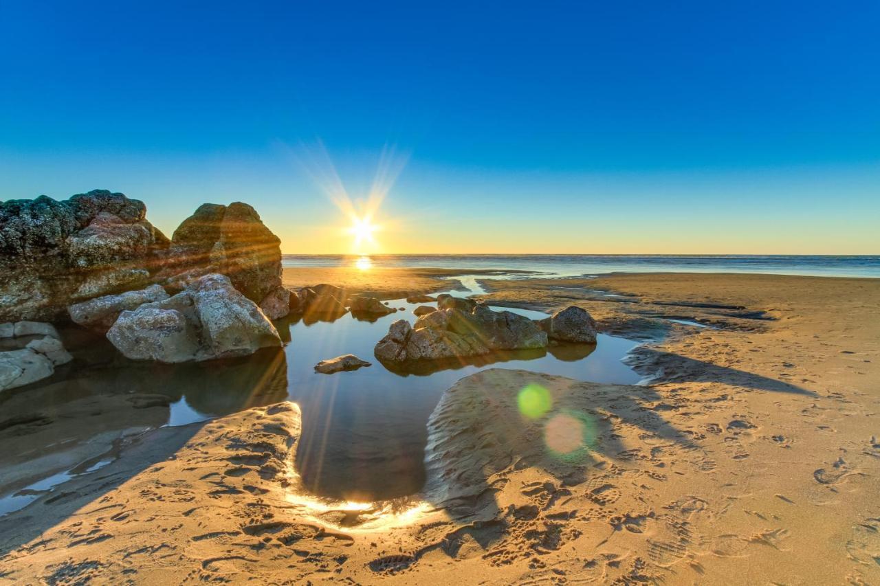 Gone Coastal Villa Lincoln City Bagian luar foto